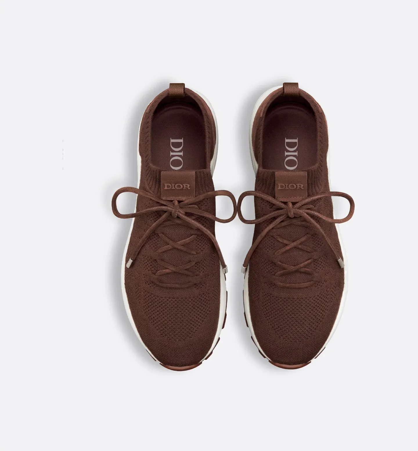 [Dior Dior] Top P: 580💰 Size: 39-44 (customized at 45.46) DIOR Dior B80 Lounge sneakers 2025 autumn and winter men's series new products. The simple silhouette and details are inspired by Dior's haute couture style. They are carefully made of cashmere, sheep wool, mulberry silk mixed jun knitted fabrics. Decorated with Dior's classic cannage pattern. Tonal suede stitching on the back and Dior embossed patch on the tongue enhance the style. TPU foam outsole.